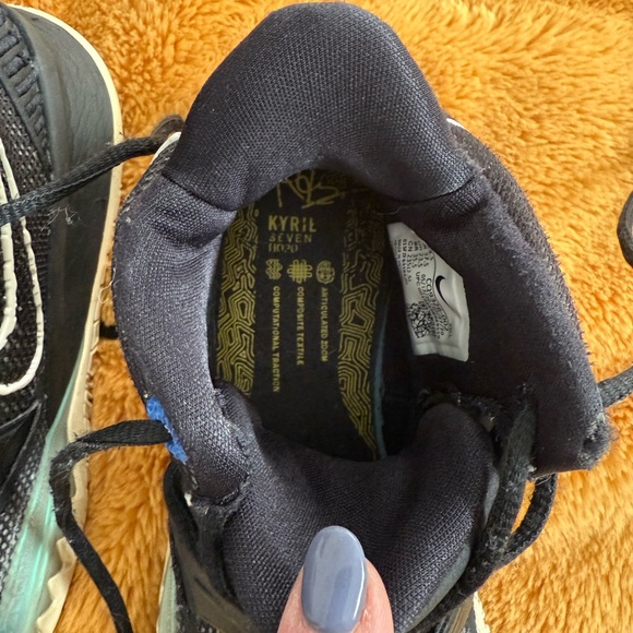 Nike Kyrie 7 Brooklyn Nets - Picture 5 of 8